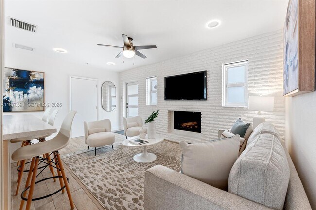 Building Photo - 6161 NE 7th Ave