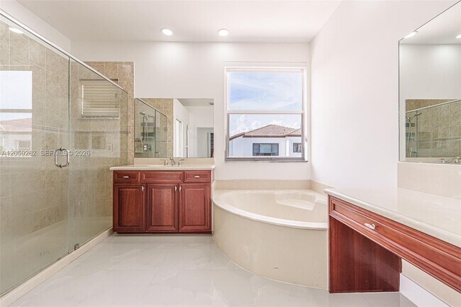 Building Photo - 15699 SW 54th Ct