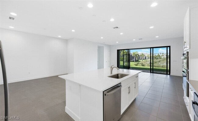 Building Photo - 12771 Woodbury Dr
