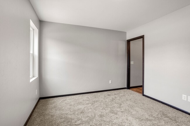 Building Photo - New Construction Home for Rent in Oshkosh, WI