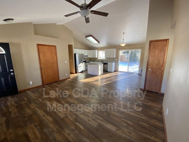 Building Photo - 8920 Torrey Ln