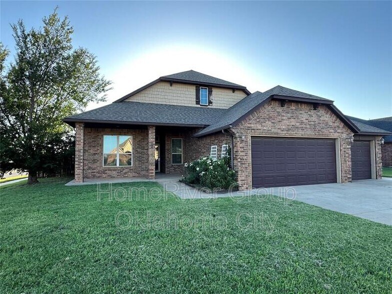 Primary Photo - 9209 Misty Ln