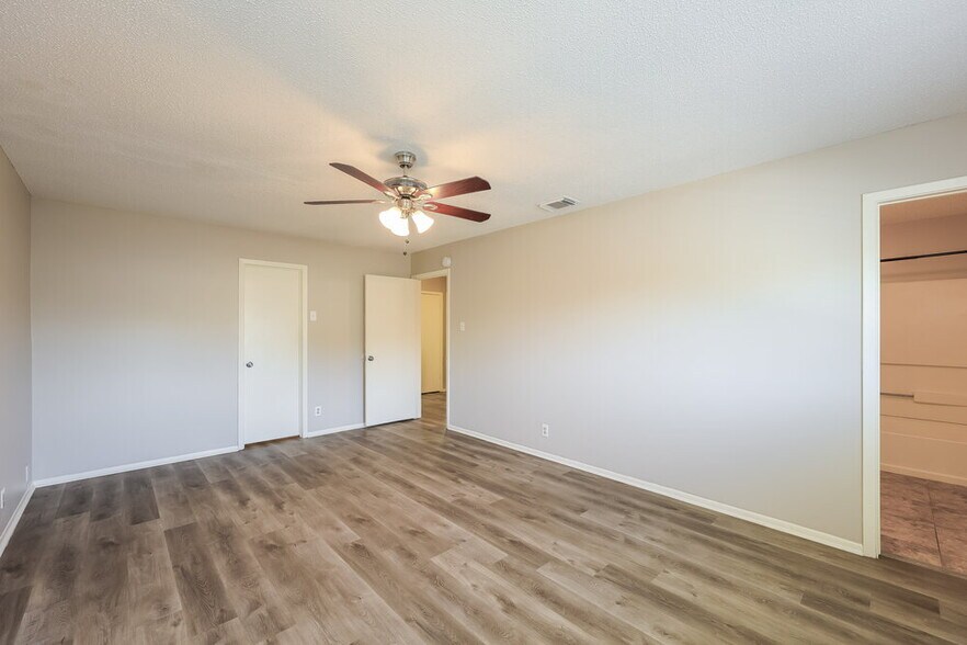 Building Photo - 3191 Beacon Field Dr