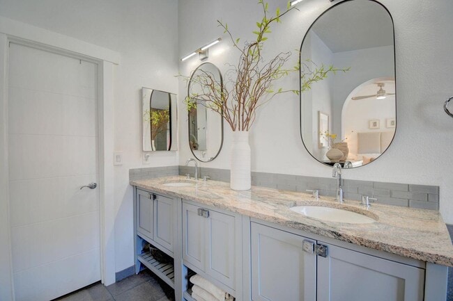 Building Photo - 11118 Jewel Cave Rd SE