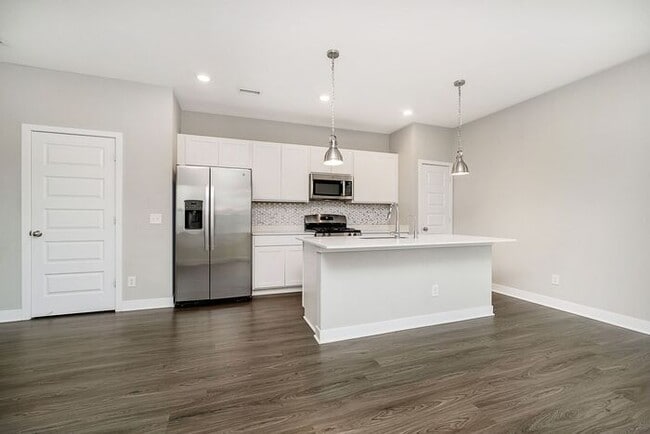 Building Photo - The Perfect Home, Meeting All Your Needs!