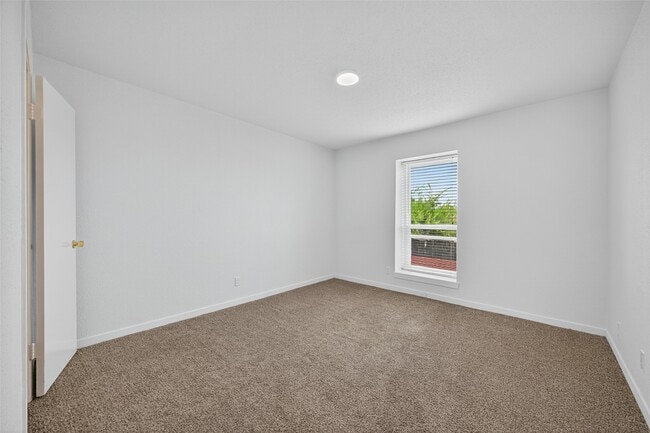 Building Photo - 6201 Ranchester Dr