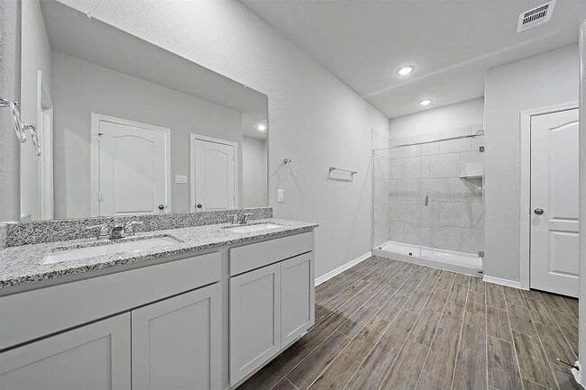 Building Photo - 14520 Jelly Pnes Dr