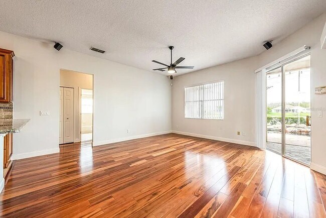 Building Photo - 2415 Raven Croft Ct