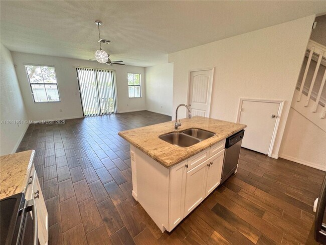 Building Photo - 1071 NW 33rd Manor