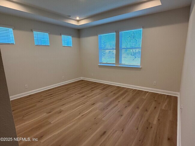 Building Photo - 381 Pelton Pl