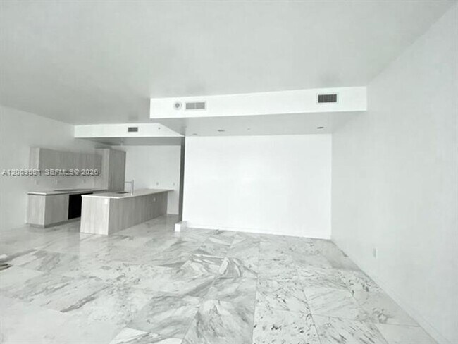 Building Photo - 480 NE 31st St