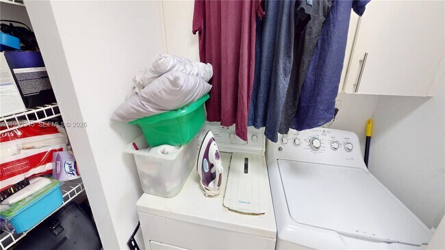 Building Photo - 10730 NW 66th St