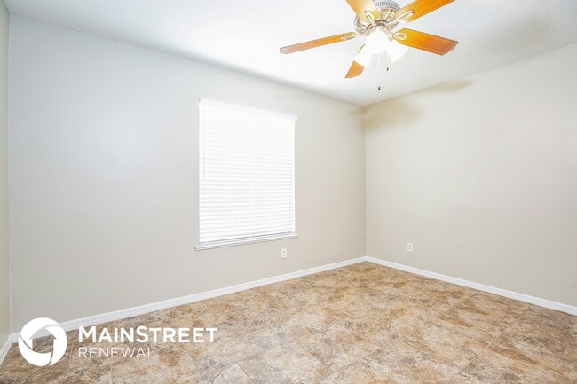 Building Photo - 13 43rd Ct