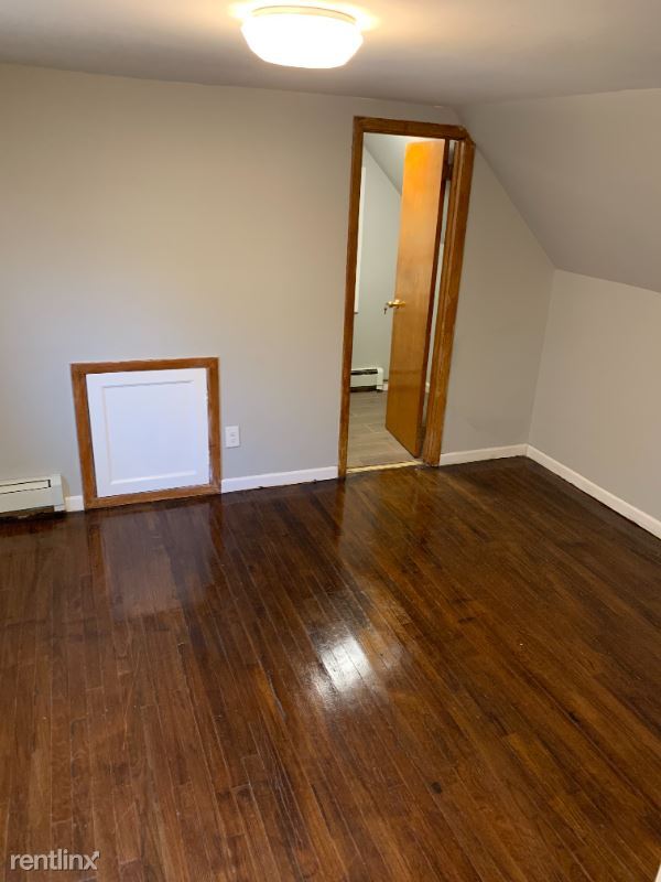 Building Photo - 3 br, 1.5 bath House - 369 E 28th St