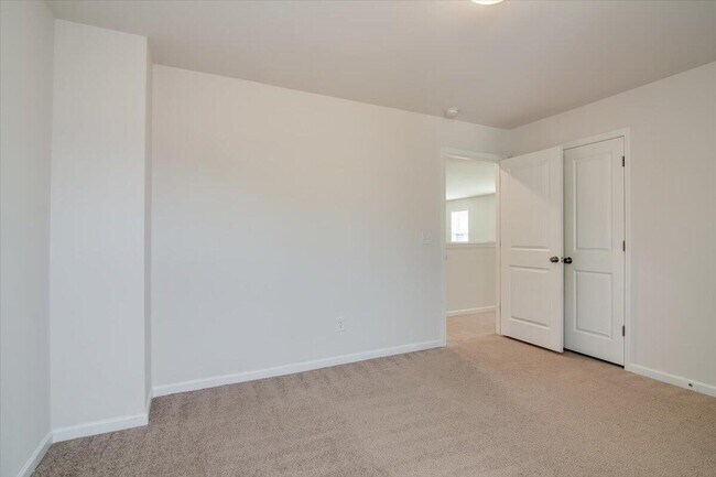 Building Photo - 6242 High Top Ln