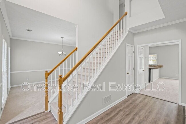 Building Photo - 10905 Pinewalk Forest Cir