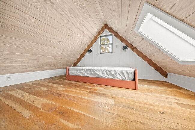 Building Photo - 5100 Lee Ave