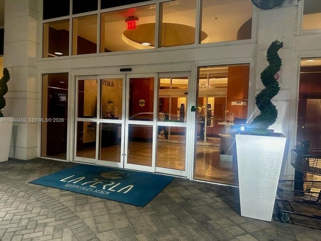 Building Photo - 16699 Collins Ave