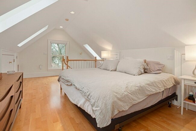 Building Photo - 53 Upland Rd