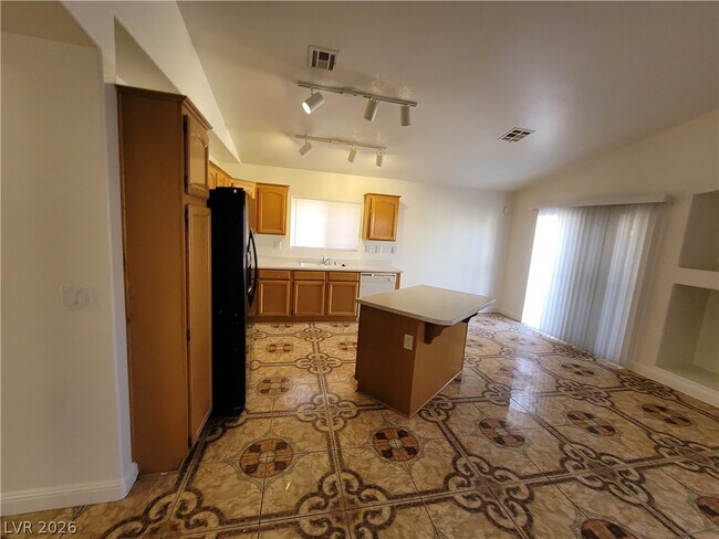 Building Photo - 4406 Cinema Ave