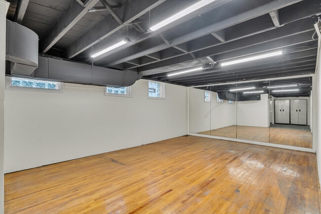 Building Photo - 115 Biddle Ave
