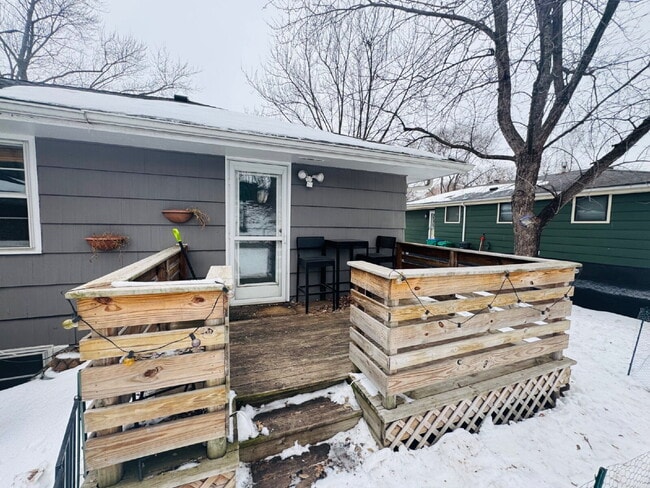 Building Photo - Spacious 5-Bed Home with Finished Basement & Gleaming Hardwood Floors in St. Louis Park!