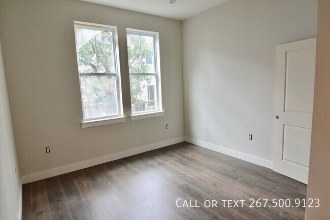 Building Photo - 1229 N Franklin St