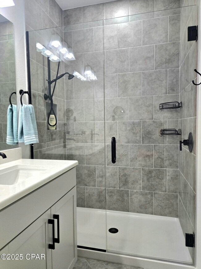 Building Photo - 8958 Parrot Pl