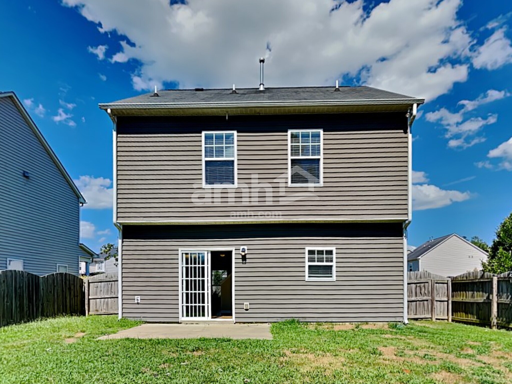 Building Photo - 660 Smithridge Way