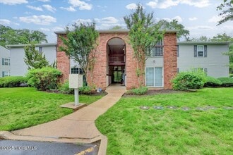 Building Photo - 5 Portland Ct