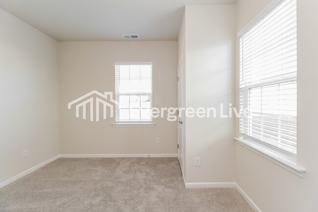 Building Photo - 1703 Heron Ct