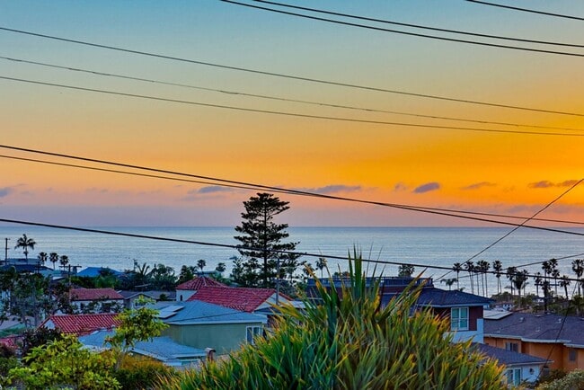 Building Photo - 3 Bedroom Home with Ocean Views in Point Loma