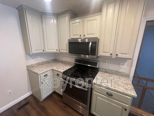 Building Photo - 107 Miranda Way