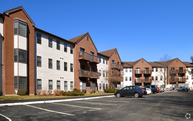 Building Photo - Cedar Woods
