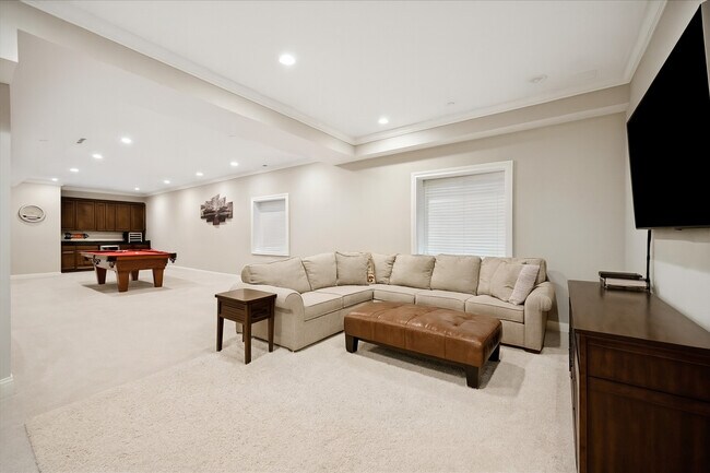 Building Photo - 420 Evanston Ave