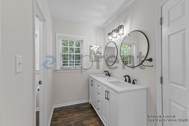 Building Photo - 8730 Fieldgate Dr