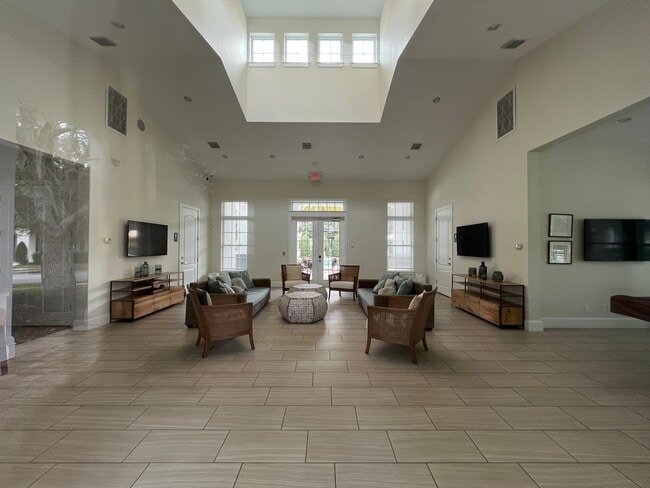 Building Photo - Perfect Home waiting for you! FULLY FURNIS...