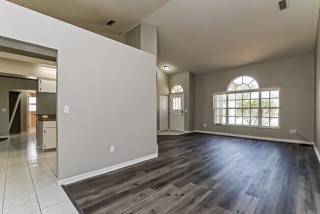 Building Photo - 5009 Panther Dr