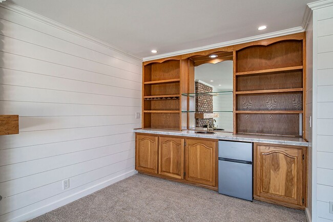 Building Photo - Ocean View Home