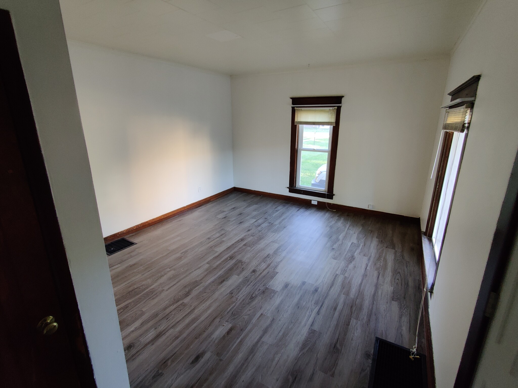 Building Photo - 310 Horatio Ave