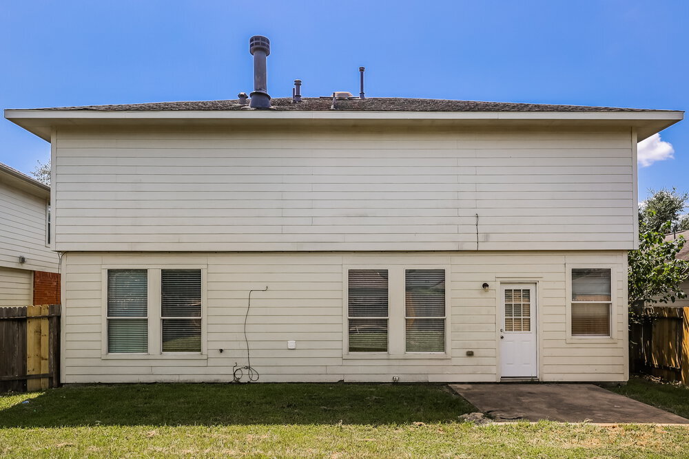 Building Photo - 7423 Oakwood Canyon Dr