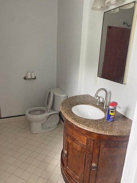 Bathroom - 501 S Church Ln