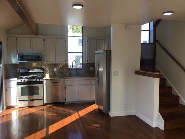 Building Photo - 2152 Clinton Ave