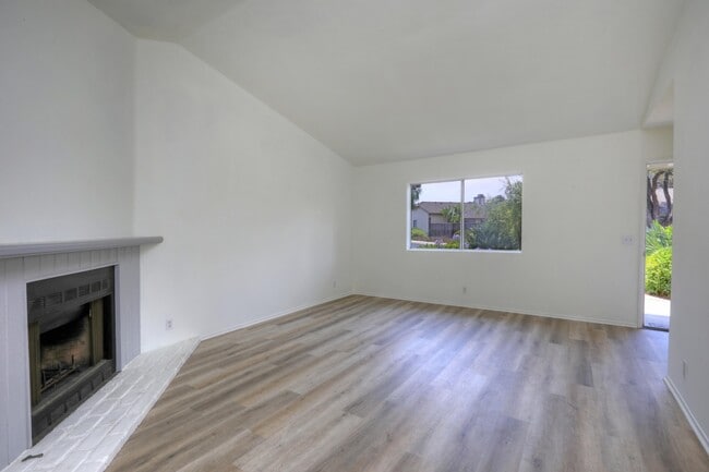 Building Photo - 6054 Ashley Pl