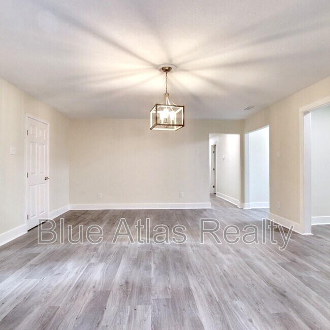 Building Photo - 5708 Flamingo Ct