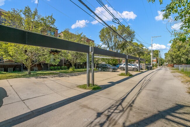 Building Photo - 3751 S Michigan Ave