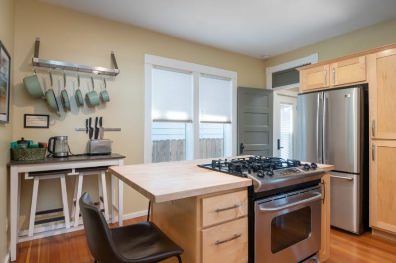 Building Photo - 1015 Poplar St