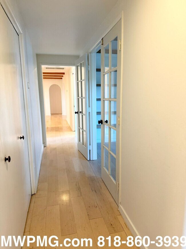 Building Photo - 4Bed 3Bath Woodland Hills home is an absol...