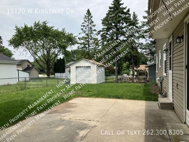 Building Photo - 15120 W Kingsway Dr