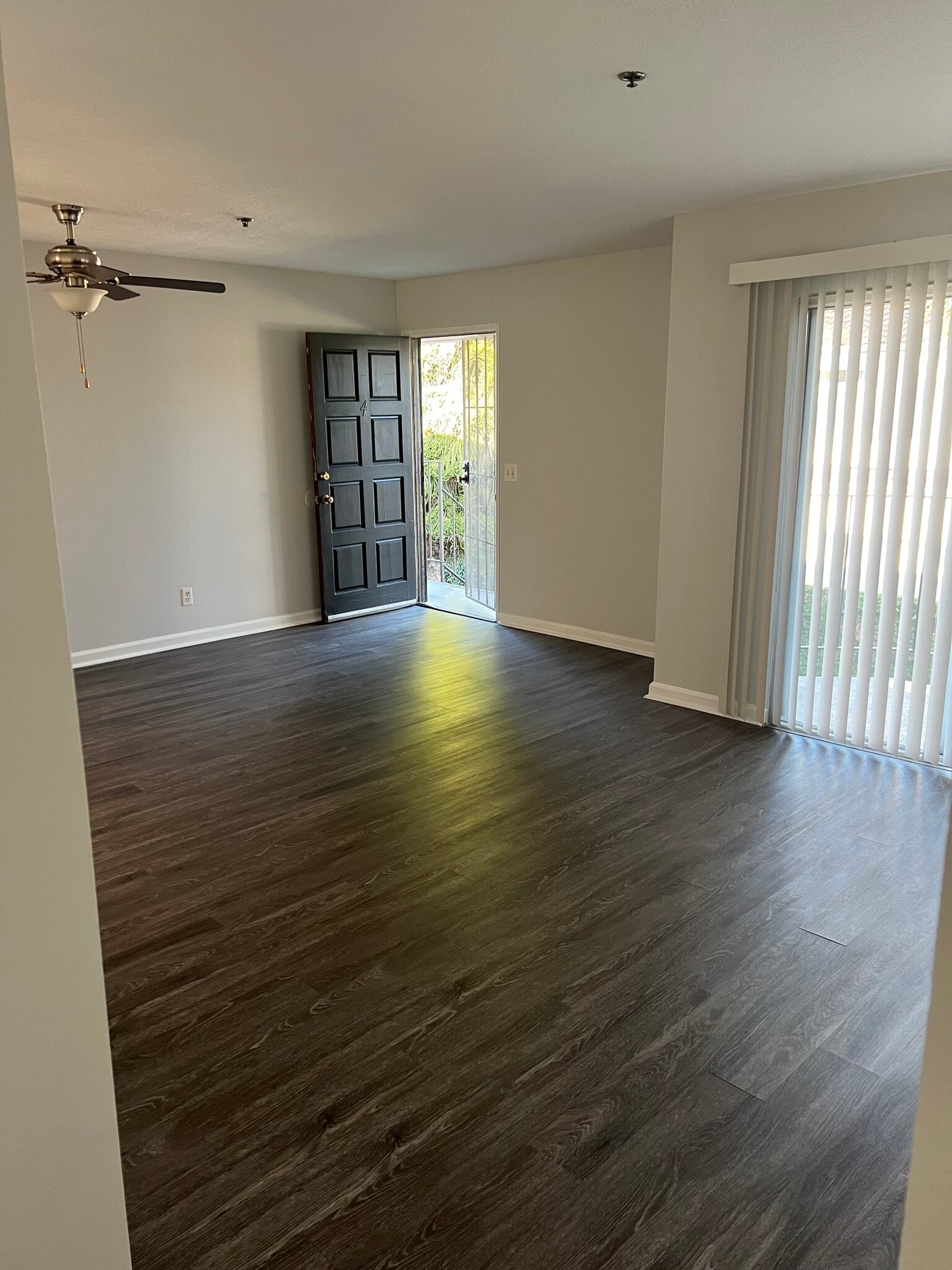 Building Photo - 5582 Crescent